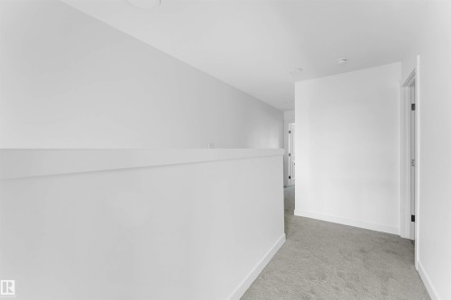 19 7110 Keswick Cm Sw, Edmonton, AB - Indoor Photo Showing Other Room