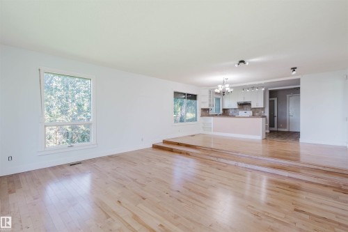 Edmonton, AB - Indoor