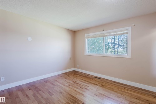 Edmonton, AB - Indoor Photo Showing Other Room