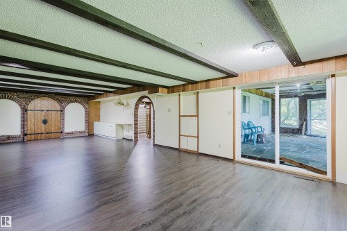 Edmonton, AB - Indoor Photo Showing Other Room