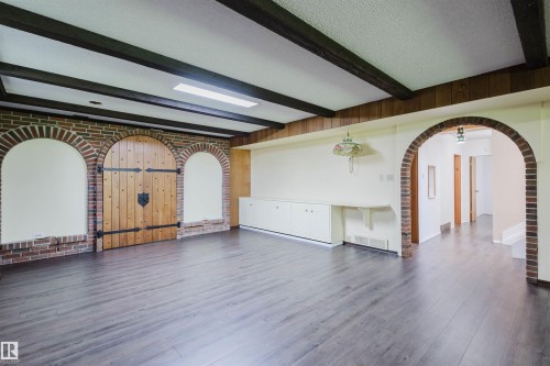 Edmonton, AB - Indoor Photo Showing Other Room