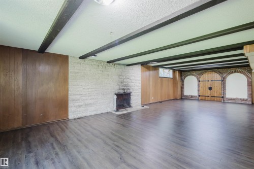 Edmonton, AB - Indoor