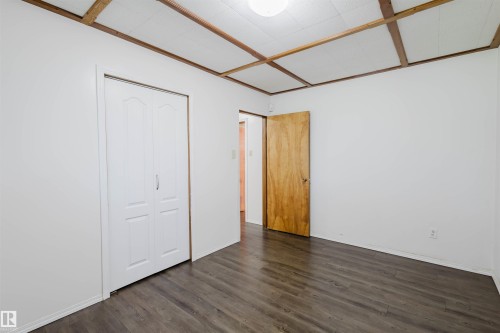 Edmonton, AB - Indoor Photo Showing Other Room
