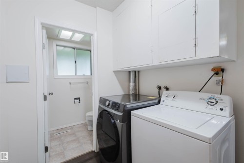 Edmonton, AB - Indoor Photo Showing Laundry Room