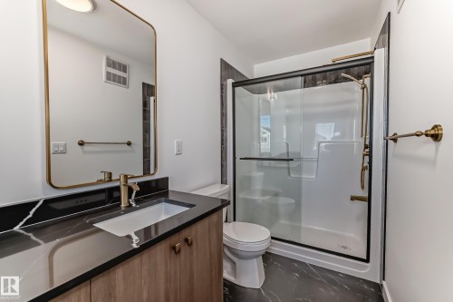 20612 43 Avenue, Edmonton, AB - Indoor Photo Showing Bathroom