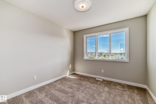 20612 43 Avenue, Edmonton, AB - Indoor Photo Showing Other Room