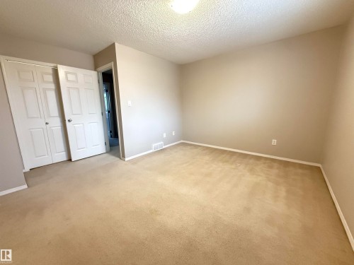 26 451 Hyndman Crescent, Edmonton, AB - Indoor Photo Showing Other Room