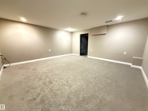 26 451 Hyndman Crescent, Edmonton, AB - Indoor