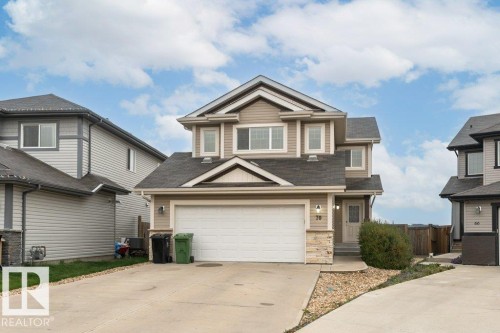 70 SANTANA Crescent  Fort Saskatchewan, AB T8L 0N8