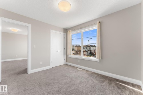 9 Spring Link, Spruce Grove, AB - Indoor Photo Showing Other Room