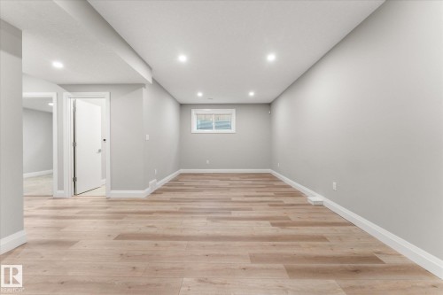9 Spring Link, Spruce Grove, AB - Indoor Photo Showing Other Room