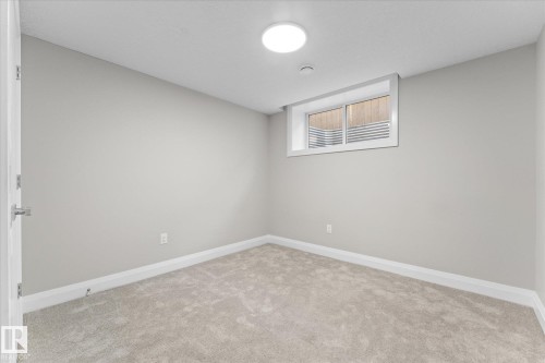 9 Spring Link, Spruce Grove, AB - Indoor Photo Showing Other Room