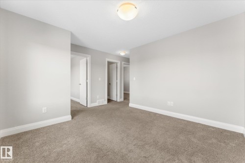 9 Spring Link, Spruce Grove, AB - Indoor Photo Showing Other Room