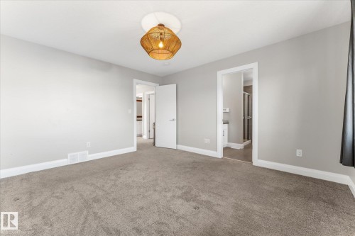 9 Spring Link, Spruce Grove, AB - Indoor Photo Showing Other Room