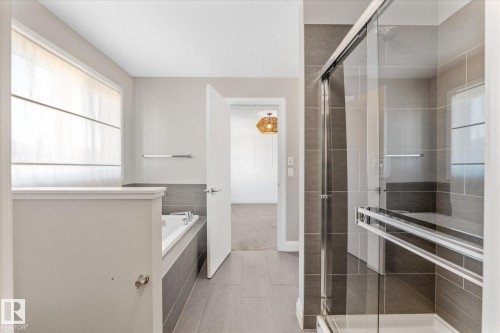 9 Spring Link, Spruce Grove, AB - Indoor Photo Showing Other Room