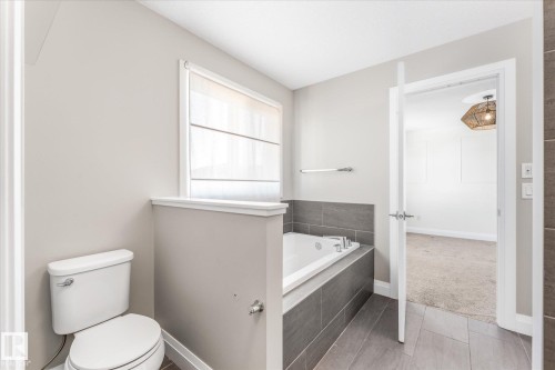 9 Spring Link, Spruce Grove, AB - Indoor Photo Showing Bathroom