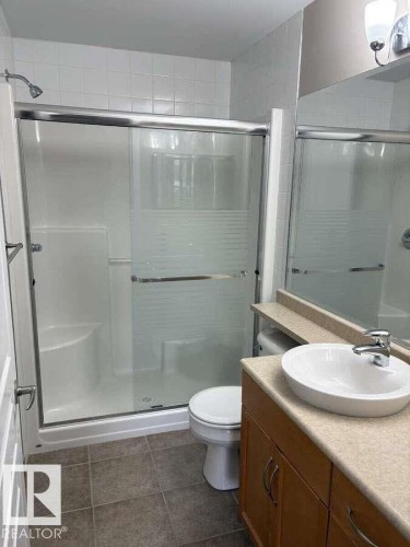 301 11140 68 Avenue Nw, Edmonton, AB - Indoor Photo Showing Bathroom