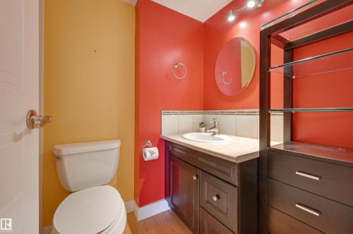 205 8340 Jasper Avenue, Edmonton, AB - Indoor Photo Showing Bathroom