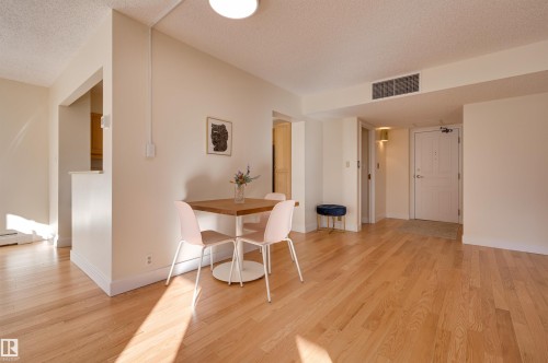 205 8340 Jasper Avenue, Edmonton, AB - Indoor