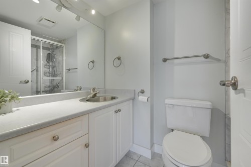 205 8340 Jasper Avenue, Edmonton, AB - Indoor Photo Showing Bathroom