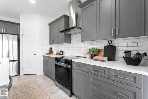 5019 Cawsey Link, Edmonton, AB - Indoor Photo Showing Kitchen With Upgraded Kitchen