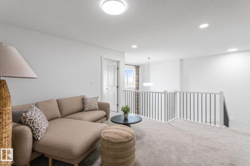 5019 Cawsey Link, Edmonton, AB - Indoor Photo Showing Living Room