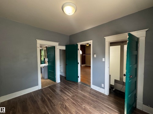 10719 74 Avenue, Edmonton, AB - Indoor