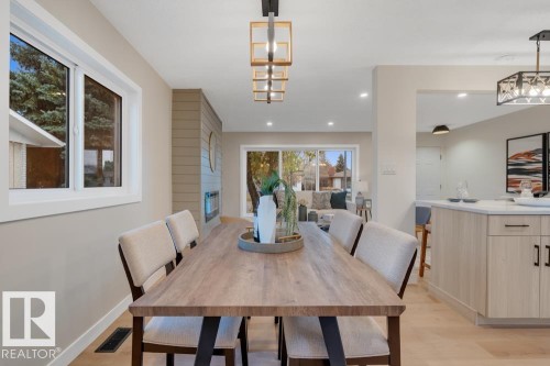 15022 86 Avenue, Edmonton, AB - Indoor Photo Showing Dining Room