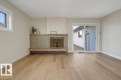 15022 86 Avenue, Edmonton, AB - Indoor Photo Showing Other Room