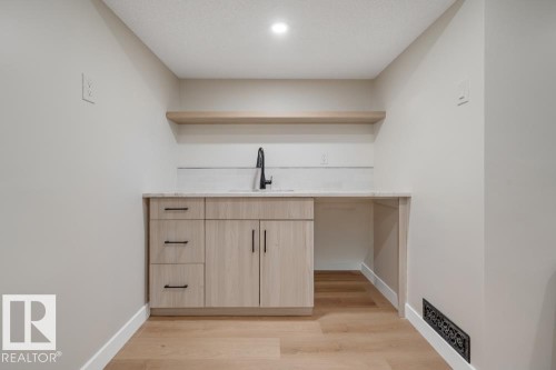 15022 86 Avenue, Edmonton, AB - Indoor