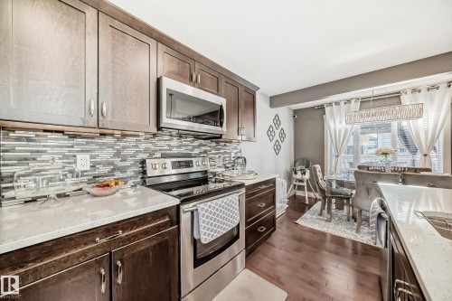 14027 161 Avenue, Edmonton, AB - Indoor Photo Showing Kitchen With Upgraded Kitchen