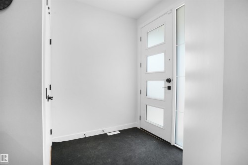 3327 Chernowsi Way, Edmonton, AB - Indoor Photo Showing Other Room