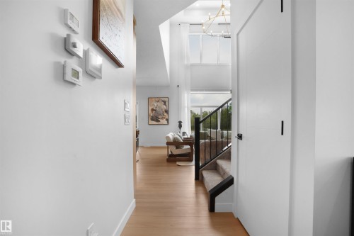 3327 Chernowsi Way, Edmonton, AB - Indoor Photo Showing Other Room