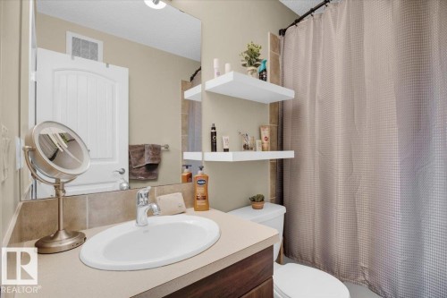625 Allard Boulevard, Edmonton, AB - Indoor Photo Showing Bathroom