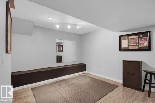 625 Allard Boulevard, Edmonton, AB - Indoor Photo Showing Other Room