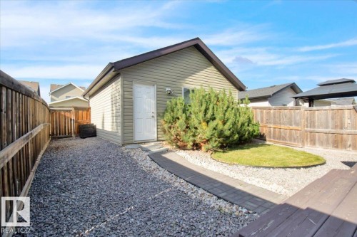 625 Allard Boulevard, Edmonton, AB - Outdoor