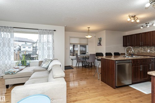 38 Rue Bouchard, Beaumont, AB - Indoor