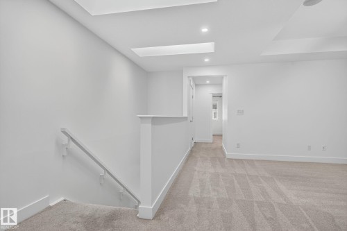 1096 Secord Promenade, Edmonton, AB - Indoor Photo Showing Other Room
