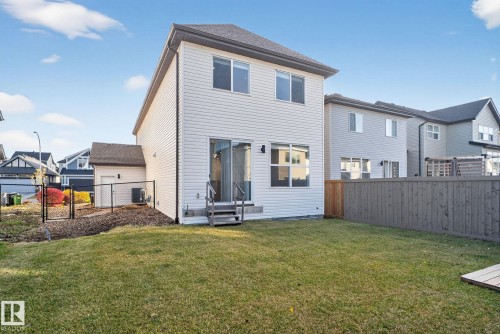 1096 Secord Promenade, Edmonton, AB - Outdoor