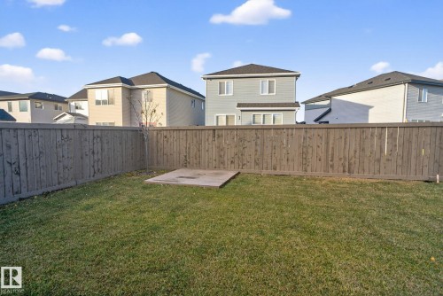 1096 Secord Promenade, Edmonton, AB - Outdoor
