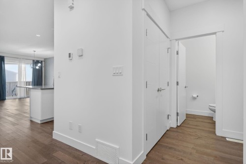 1096 Secord Promenade, Edmonton, AB - Indoor Photo Showing Other Room