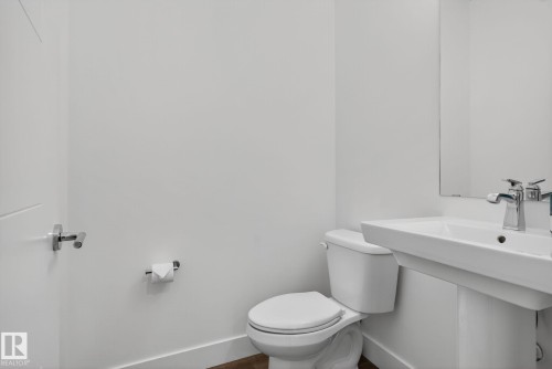 1096 Secord Promenade, Edmonton, AB - Indoor Photo Showing Bathroom