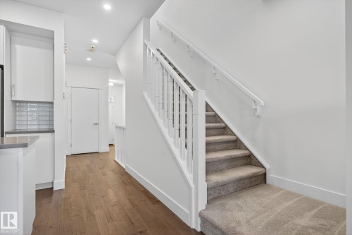 1096 Secord Promenade, Edmonton, AB - Indoor Photo Showing Other Room