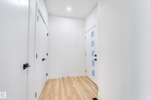 2032 210 Street, Edmonton, AB - Indoor Photo Showing Other Room
