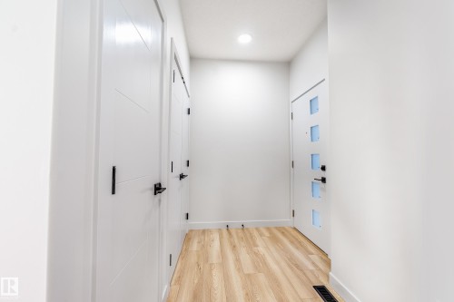 2032 210 Street, Edmonton, AB - Indoor Photo Showing Other Room
