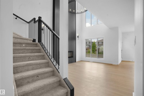 987 Elderberry Landing, Edmonton, AB - Indoor Photo Showing Other Room