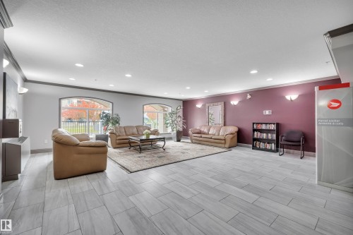 121 13005 140 Avenue, Edmonton, AB - Indoor