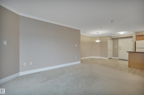 121 13005 140 Avenue, Edmonton, AB - Indoor