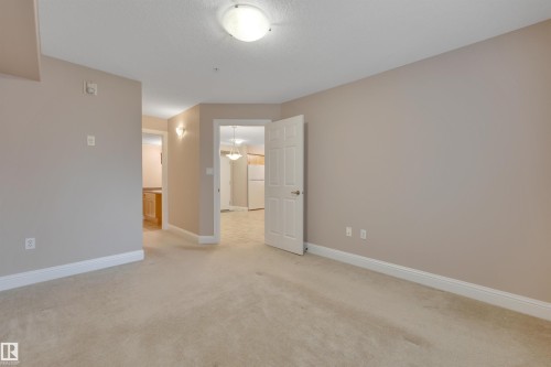 121 13005 140 Avenue, Edmonton, AB - Indoor Photo Showing Other Room
