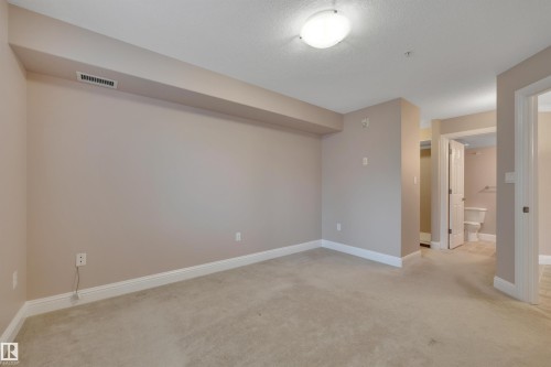 121 13005 140 Avenue, Edmonton, AB - Indoor Photo Showing Other Room